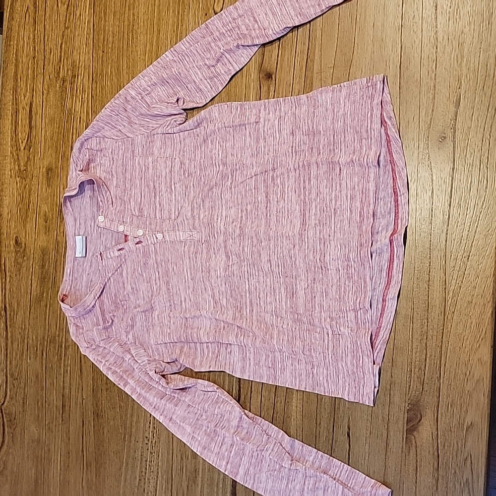 Red and white Columbia top